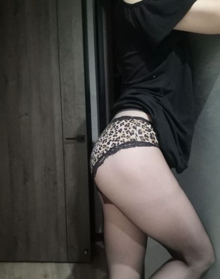彩象岛的女孩儿