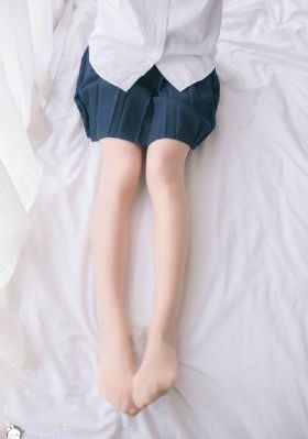 墙上的女人